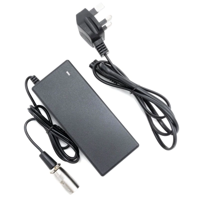 Carregador de 4 pinos XLR